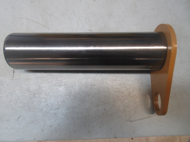 Палец 85*340 крепления стрелы 15D0057